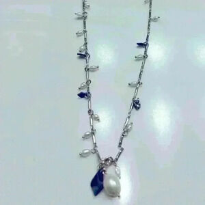 Stella and Dot necklace with beautiful detail.